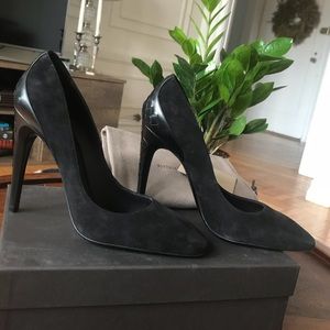 Bottega Veneta Black Suede Pumps